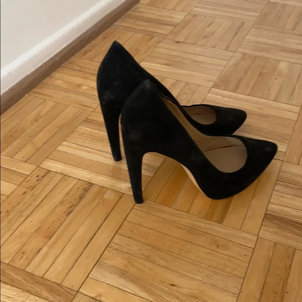 Via Spiga Classic Black Heels - Picture 11 of 12